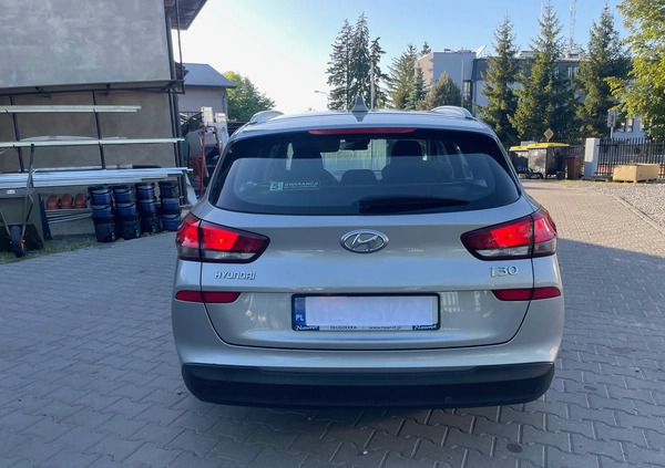 Hyundai I30 cena 40900 przebieg: 207000, rok produkcji 2019 z Chełm małe 92